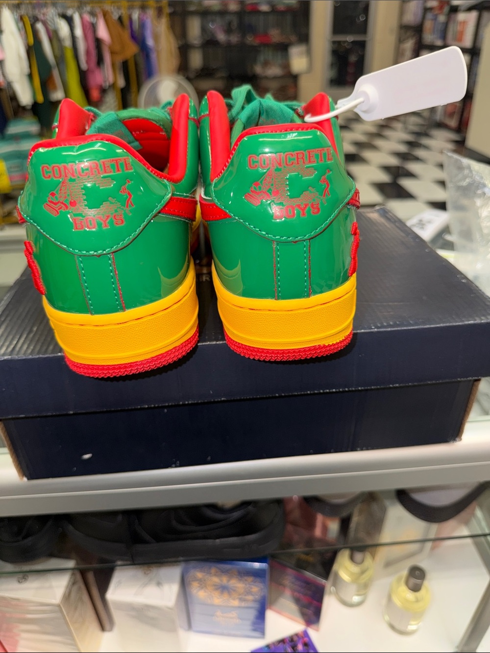Nike men’s Air Force Low Top Sneakers - Green/Orange - Picture 3 of 6